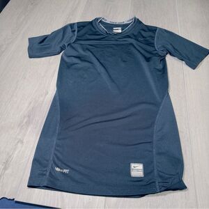 1451 Nike pro fit compression shirt size 18/20 xl boys navy blue